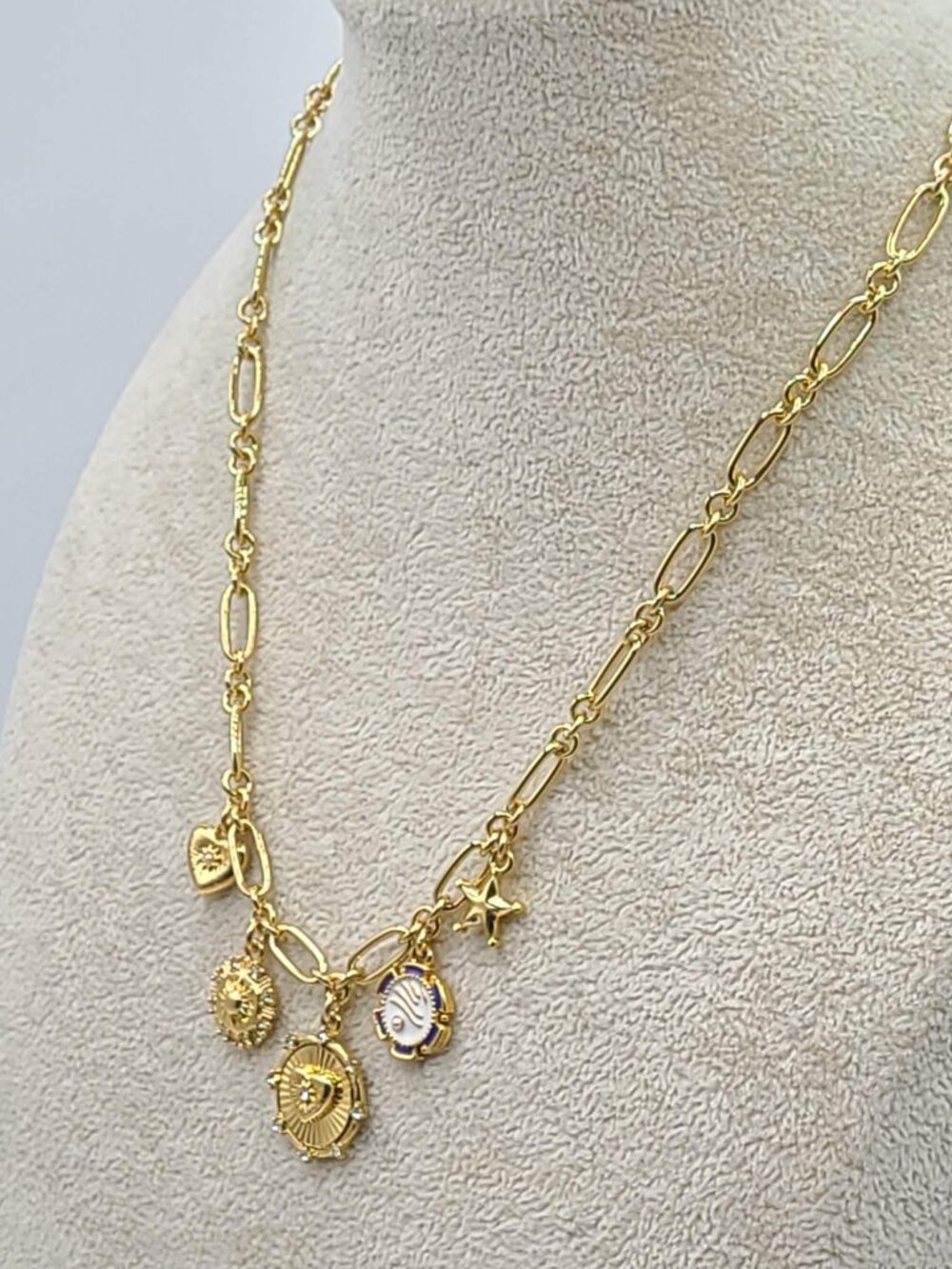 J Crew Clustered Heart Charm Chain Necklace NWOT - Picture 7 of 11